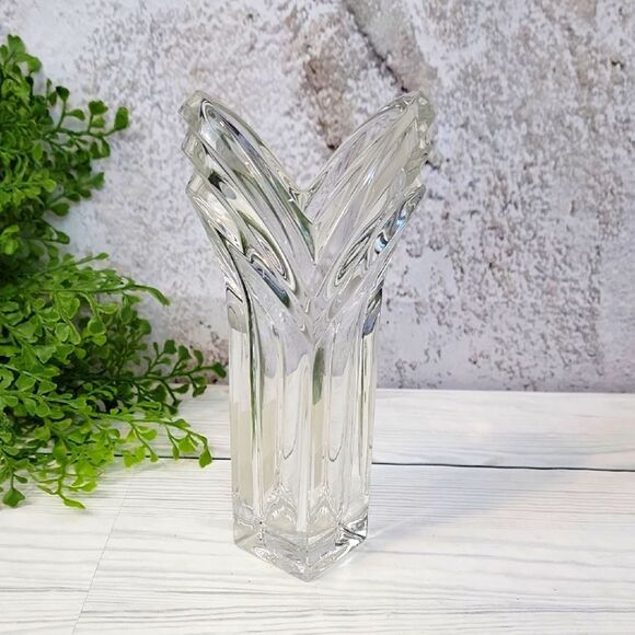 Vintage Mikasa V-Flute Crystal Vase - Picture 1 of 7